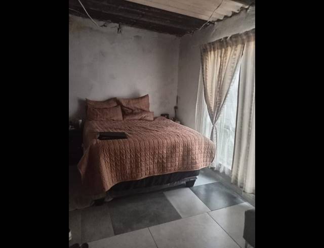 5 BEDROOM HOUSE FOR SALE IN NELLMAPIUS
